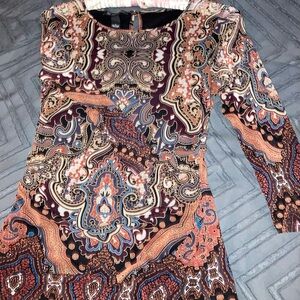 INC top. Worn just acouple times.  Super colors and fit. Lined.